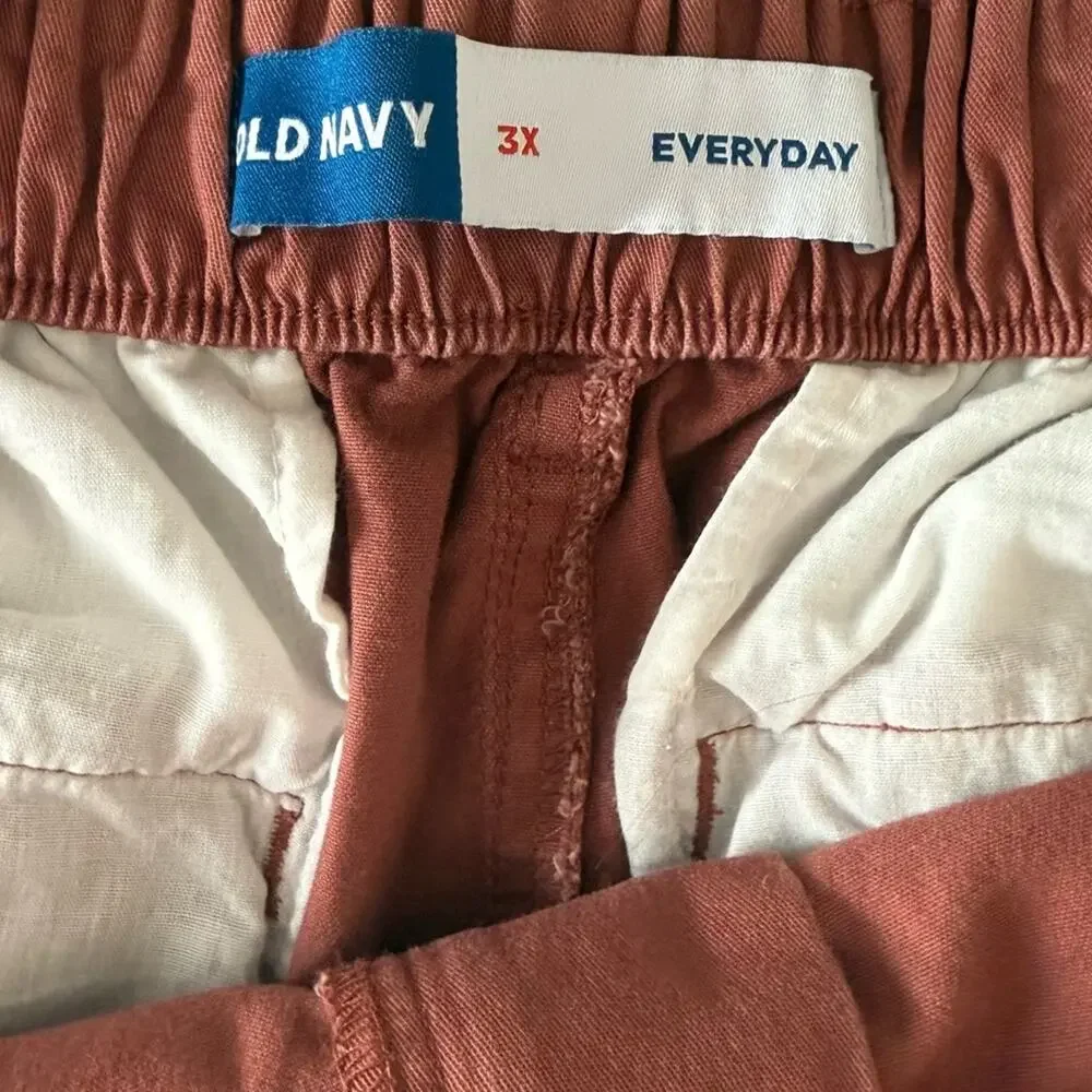 Old Navy Everyday Easy Chino Short - Picture 2 of 4